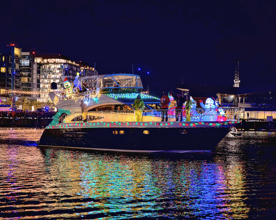 Holiday Boat Parades This Weekend The Pirate's Guide to Boating